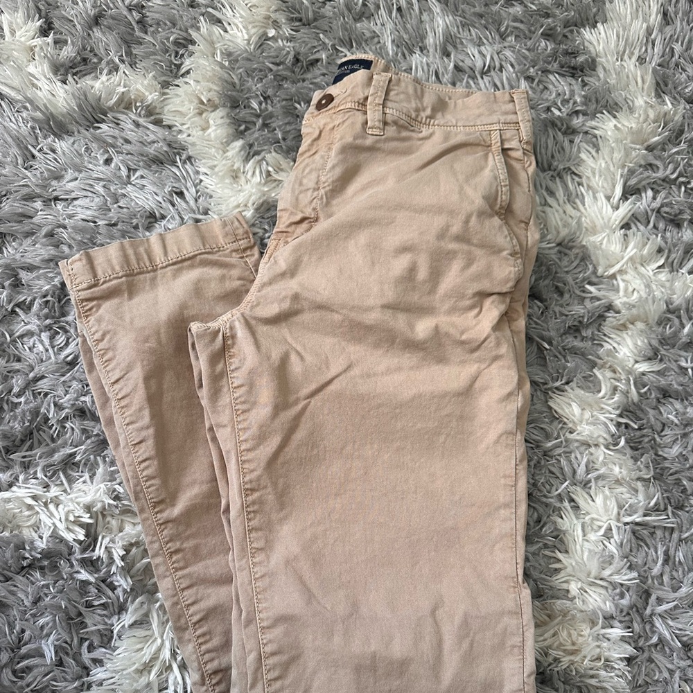 Men’s American Eagle khaki pants